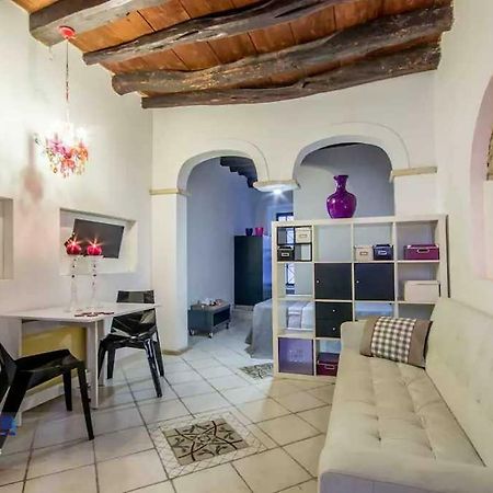Monolocale Stampace Apartment Каляри Екстериор снимка